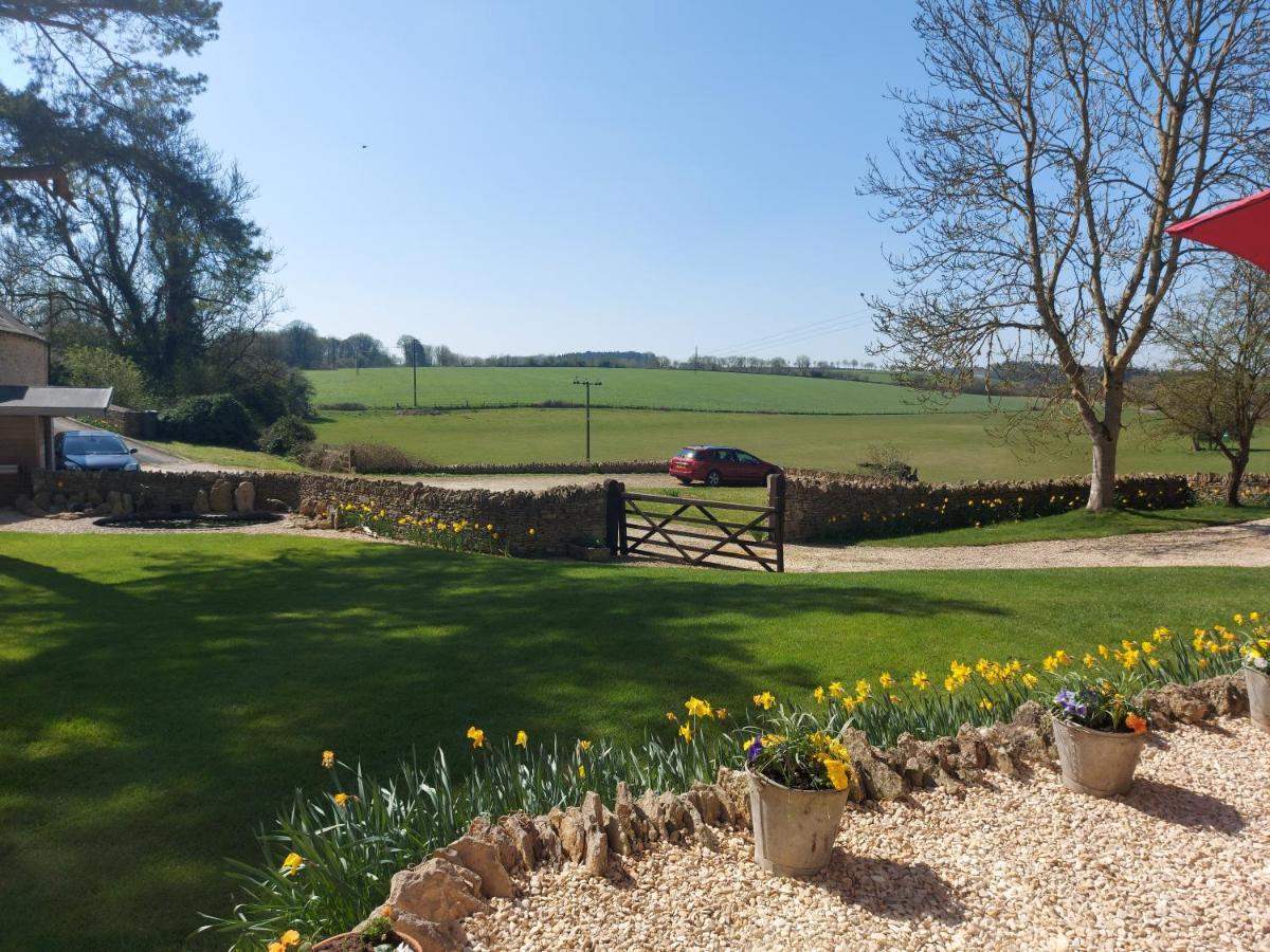 Thames Head Wharf - Historic Cotswold Cottage With Stunning Countryside Views サイレンセスター エクステリア 写真