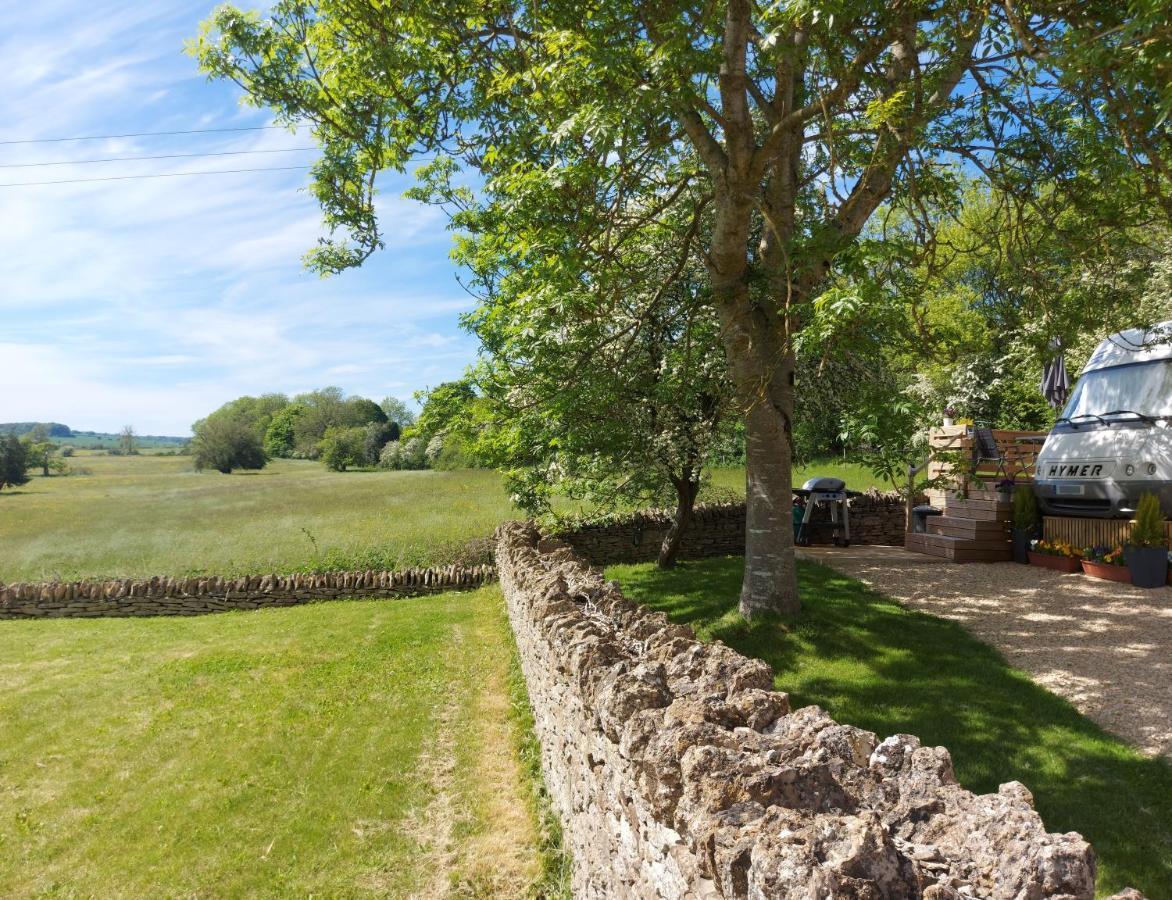 Thames Head Wharf - Historic Cotswold Cottage With Stunning Countryside Views サイレンセスター エクステリア 写真