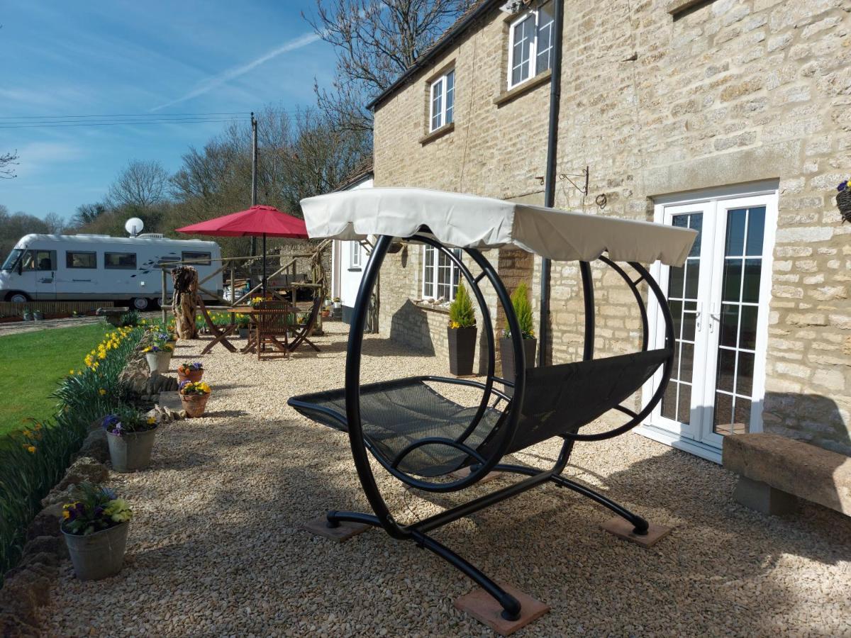 Thames Head Wharf - Historic Cotswold Cottage With Stunning Countryside Views サイレンセスター エクステリア 写真